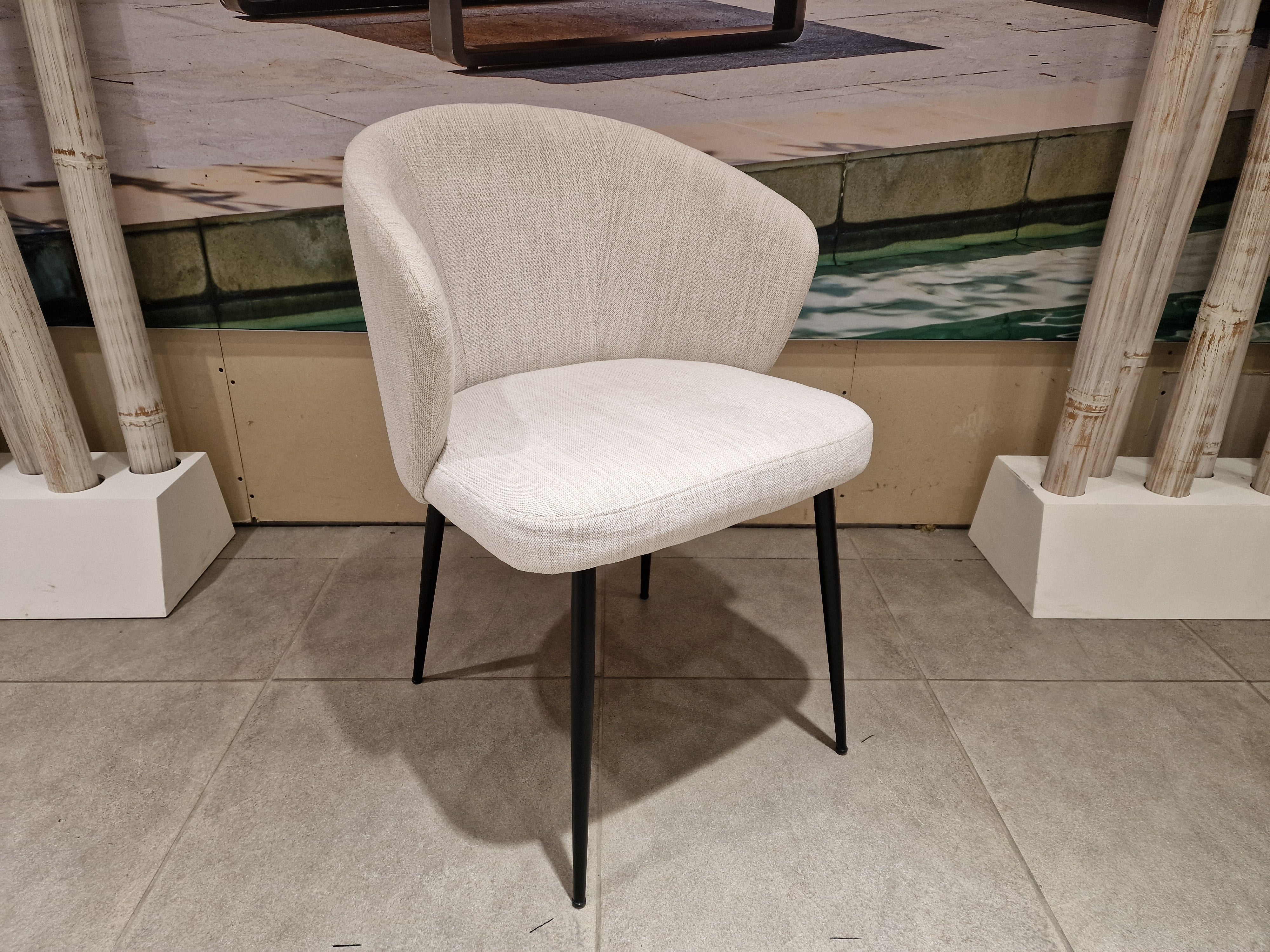 Eetkamerstoel Lot - Stof Naturel - Zwarte Poten