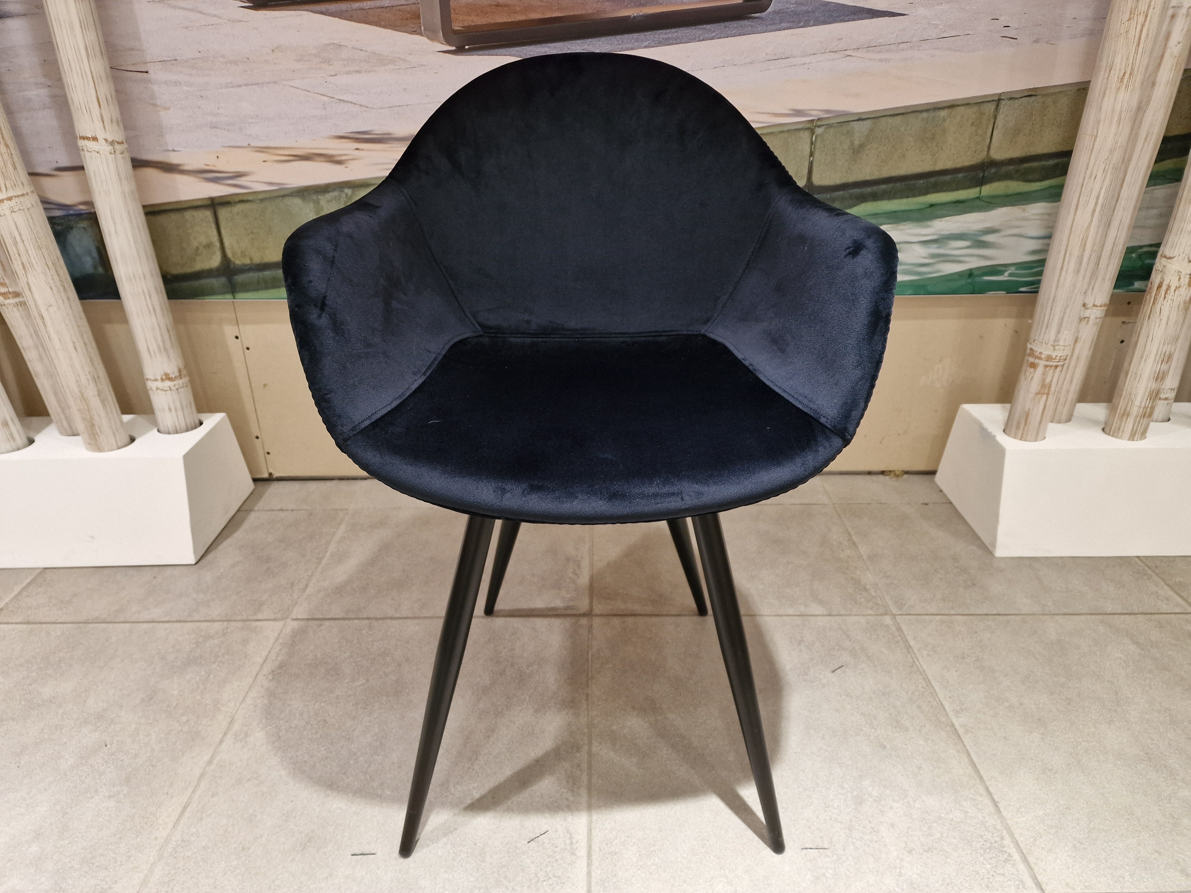 Eetkamerstoel Forli - Velvet Black - Zwarte Poten Metaal