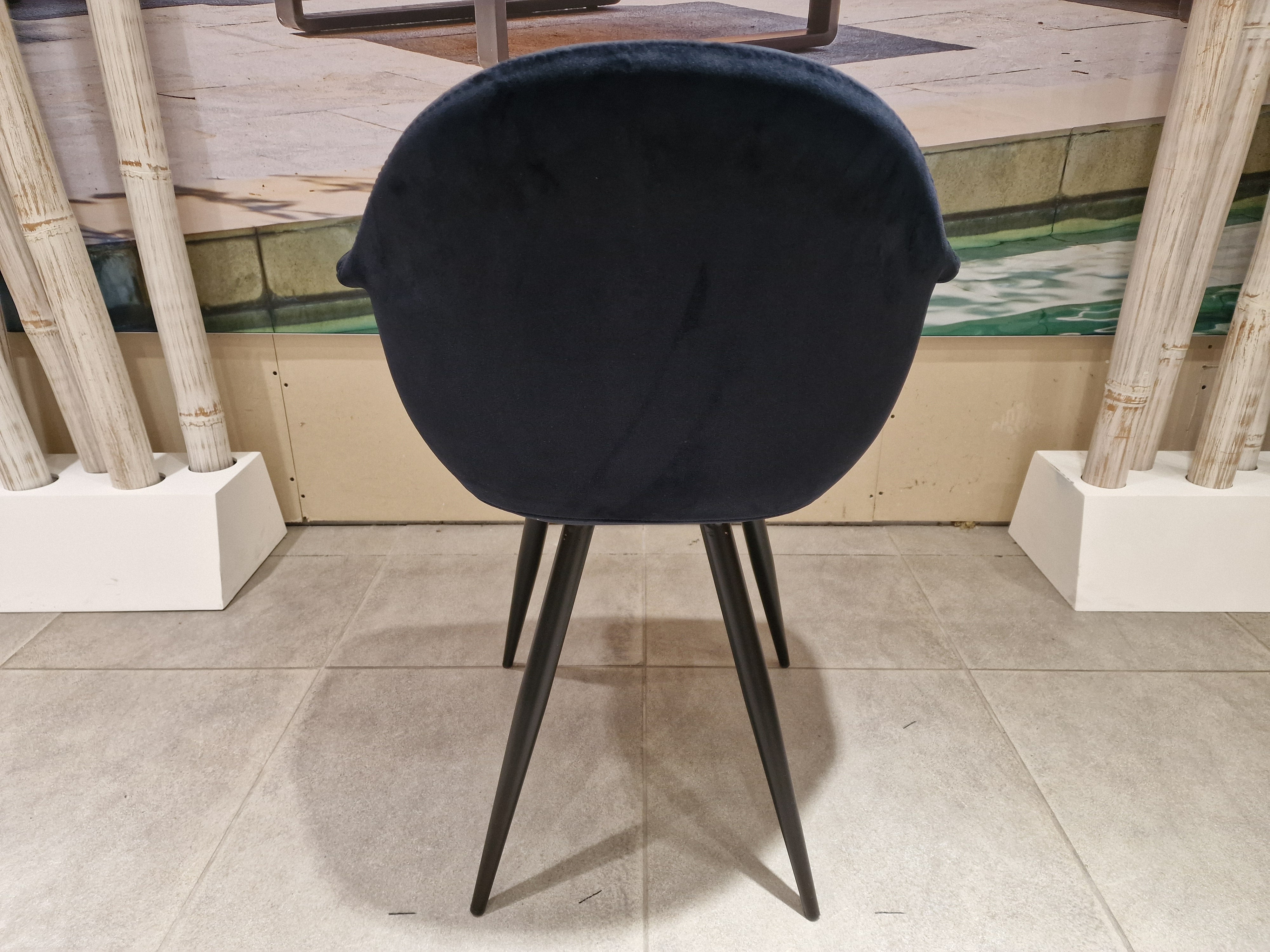 Eetkamerstoel Forli - Velvet Black - Zwarte Poten Metaal