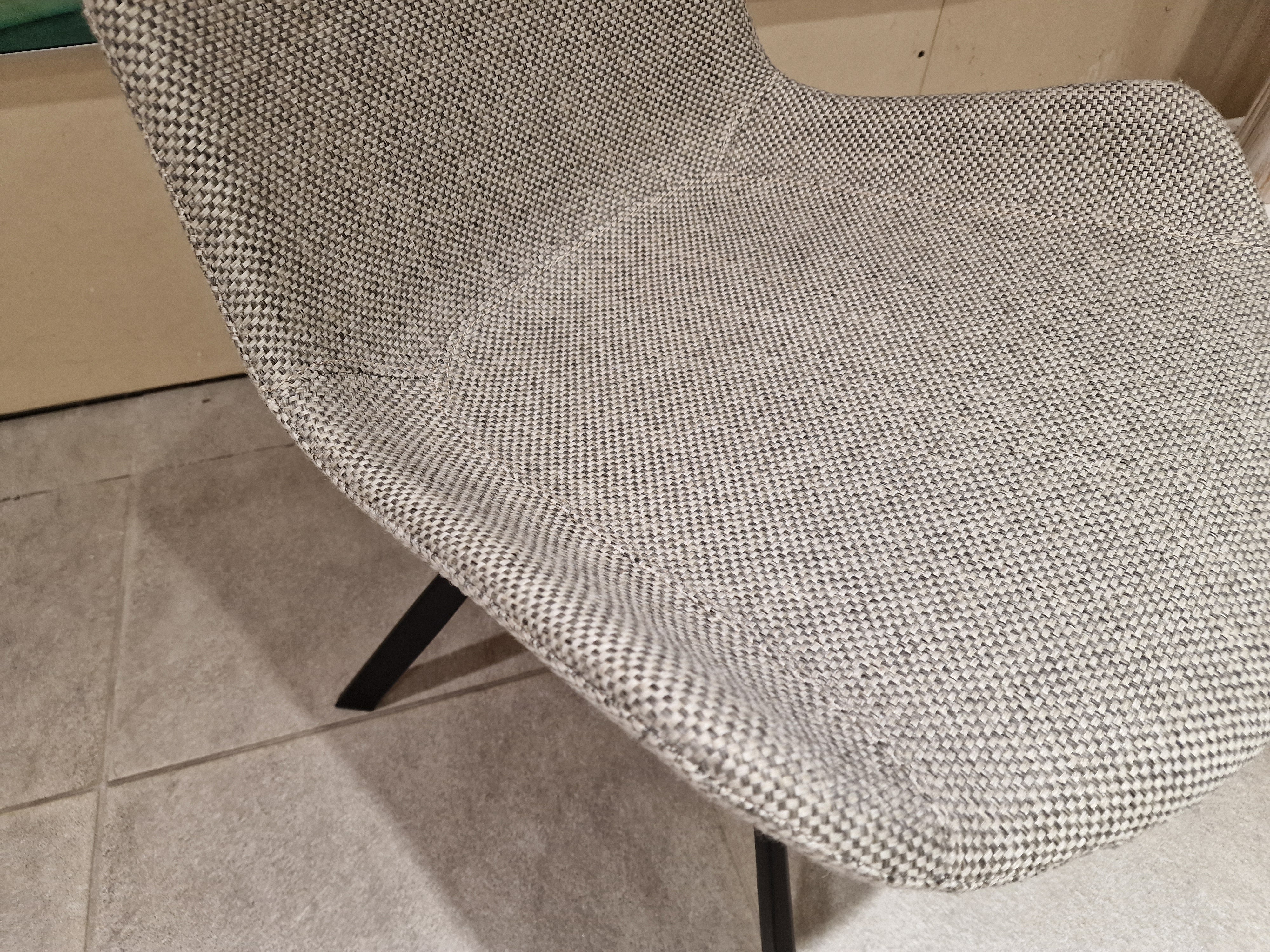 Interieurstoel Egon - Stof Licht Grijs - Zwarte Poten Metaal