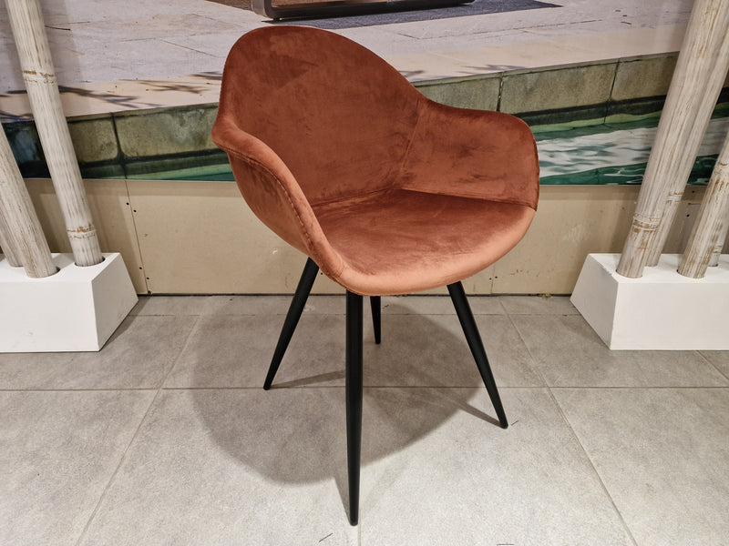 Eetkamerstoel Forli - Velvet Rust - Zwarte Poten Metaal