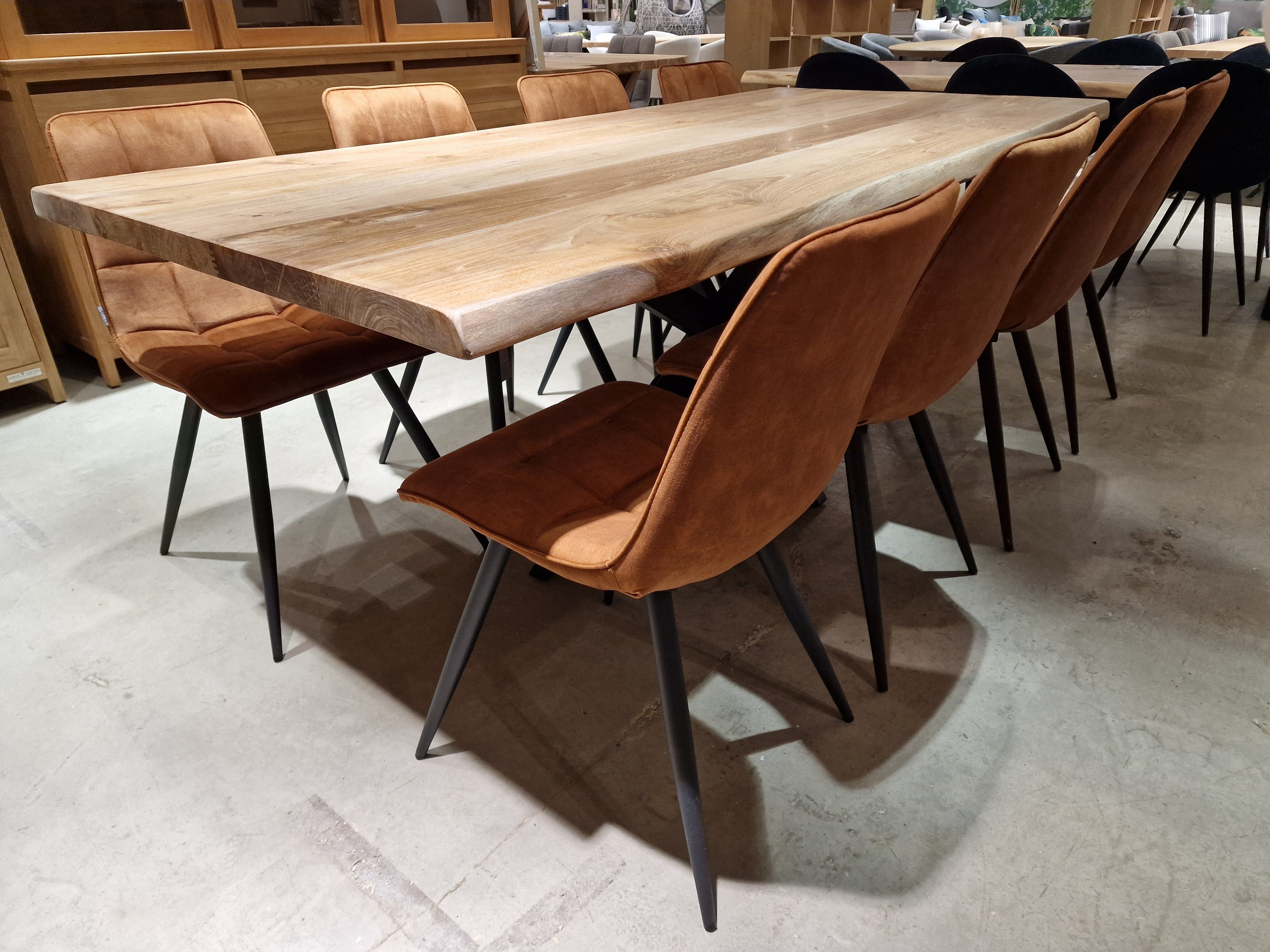 Eetkamerstoel Kuipmodel - PU Vintage Cognac - Zwarte Poten