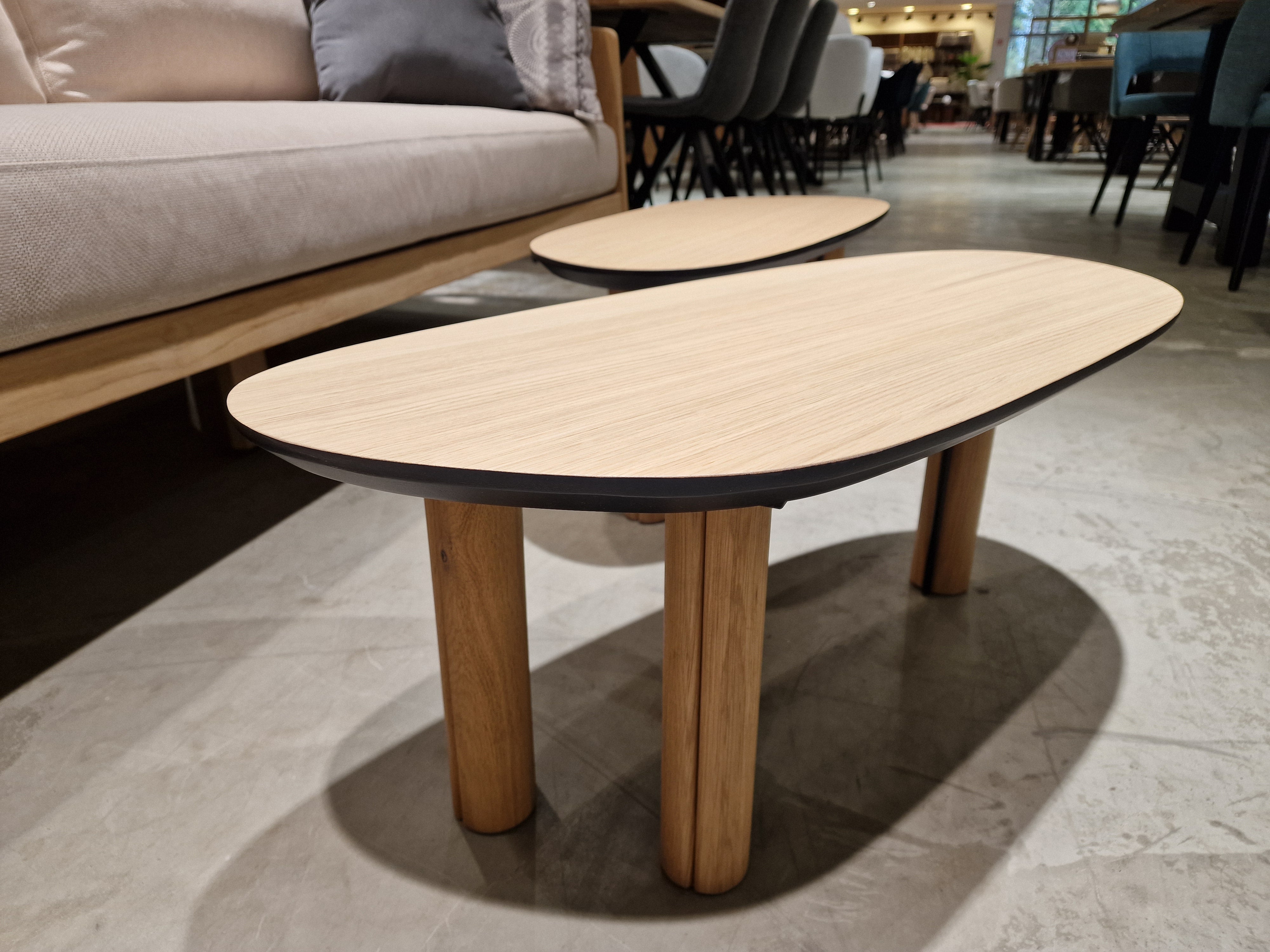 Eiken Salontafel Keivorm 80 x 40cm Naturel met 3 Eiken Poten