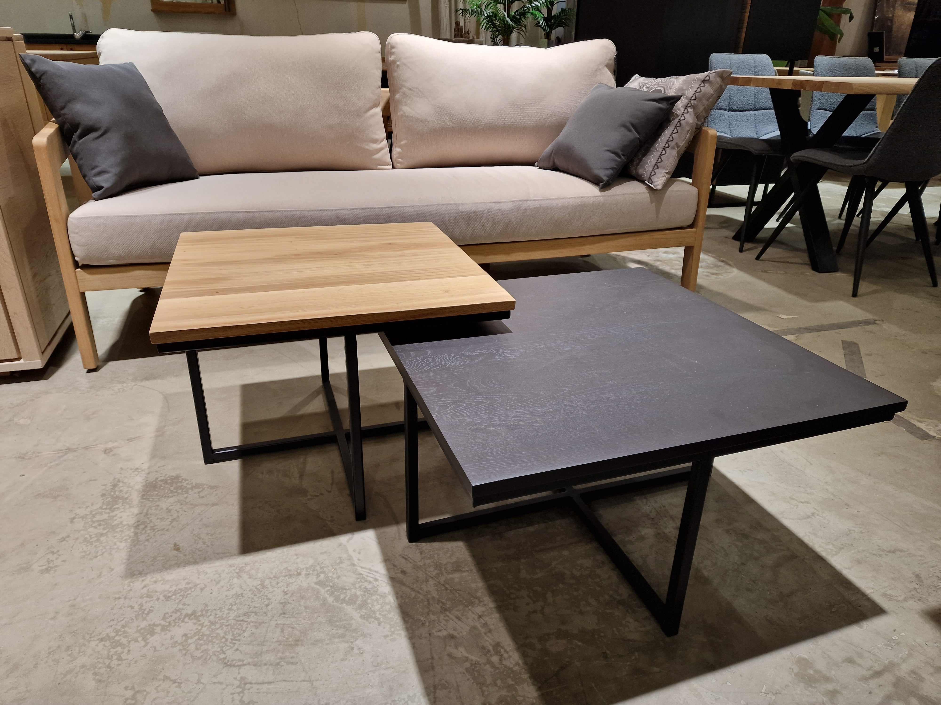 Eik Salontafel Tygo Vierkant 60 x 60cm Naturel met Zwart Metalen Onderstel