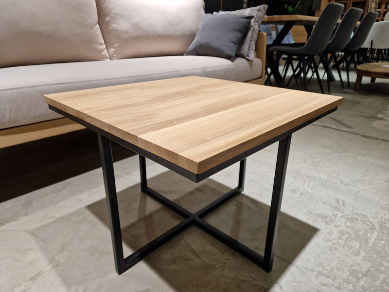 Eik Salontafel Tygo Vierkant 60 x 60cm Naturel met Zwart Metalen Onderstel