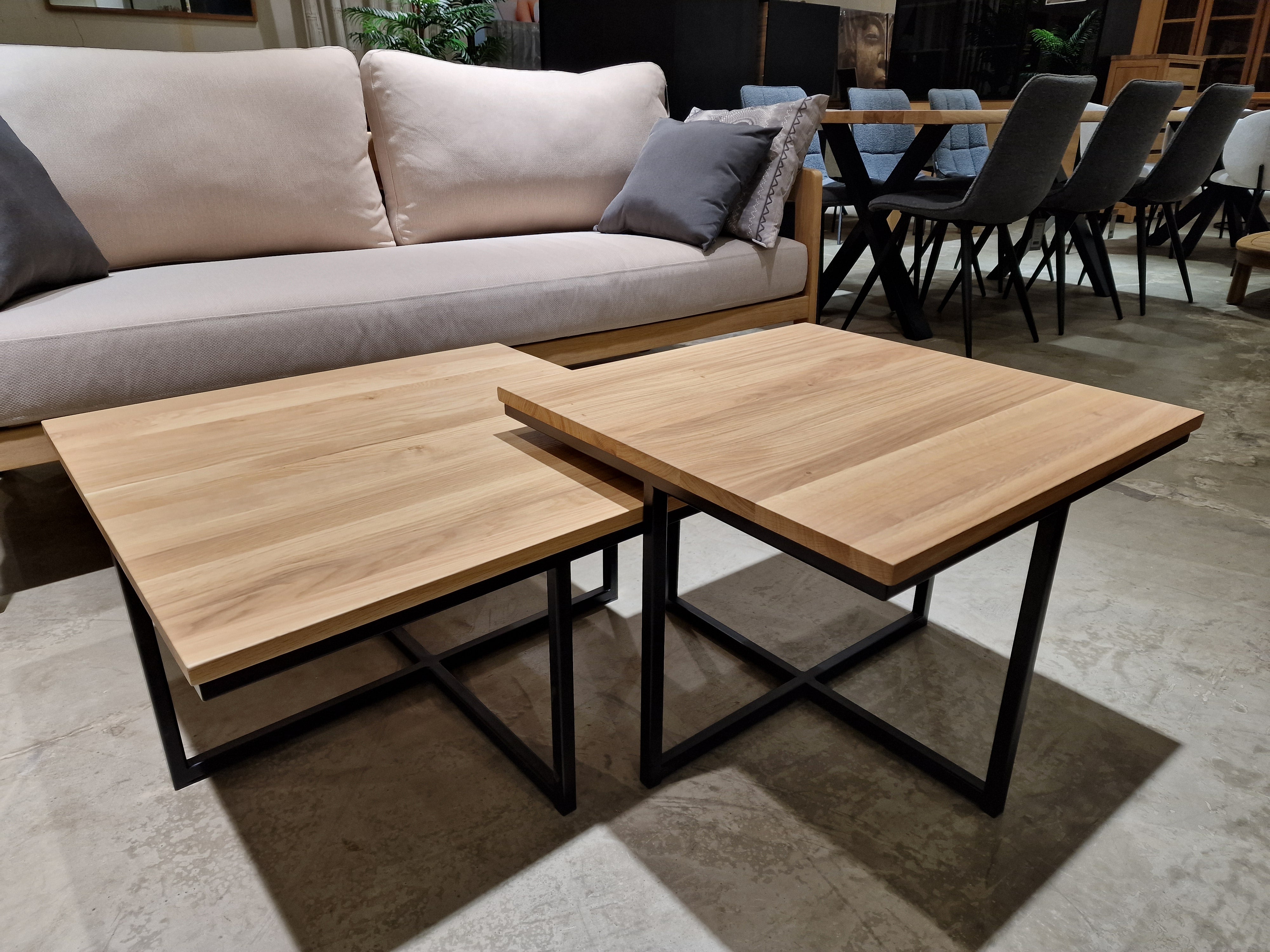 Eik Salontafel Tygo Vierkant 60 x 60cm Naturel met Zwart Metalen Onderstel