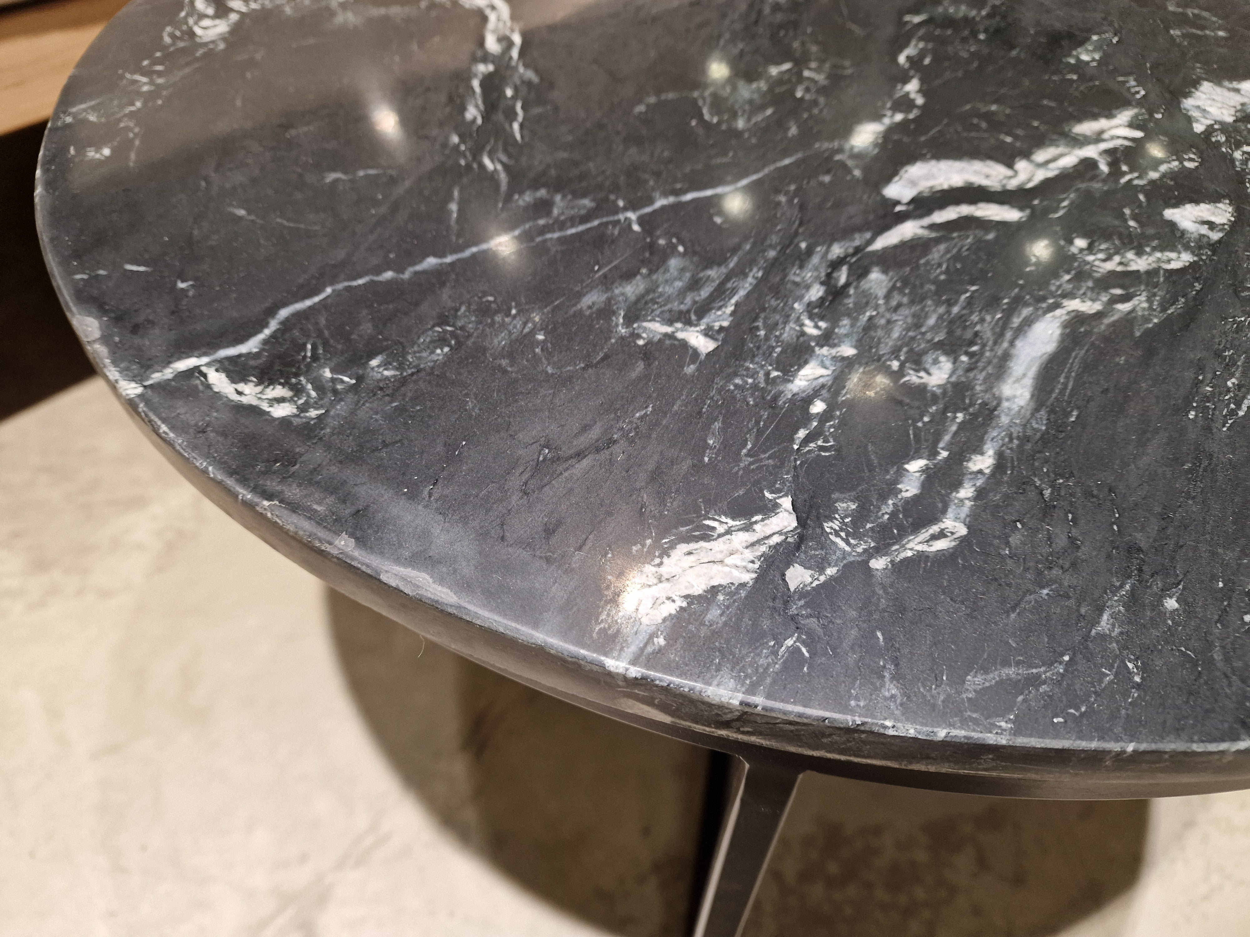 Marmer Salontafel Rond 60cm Zwart met Zwart Metalen Onderstel