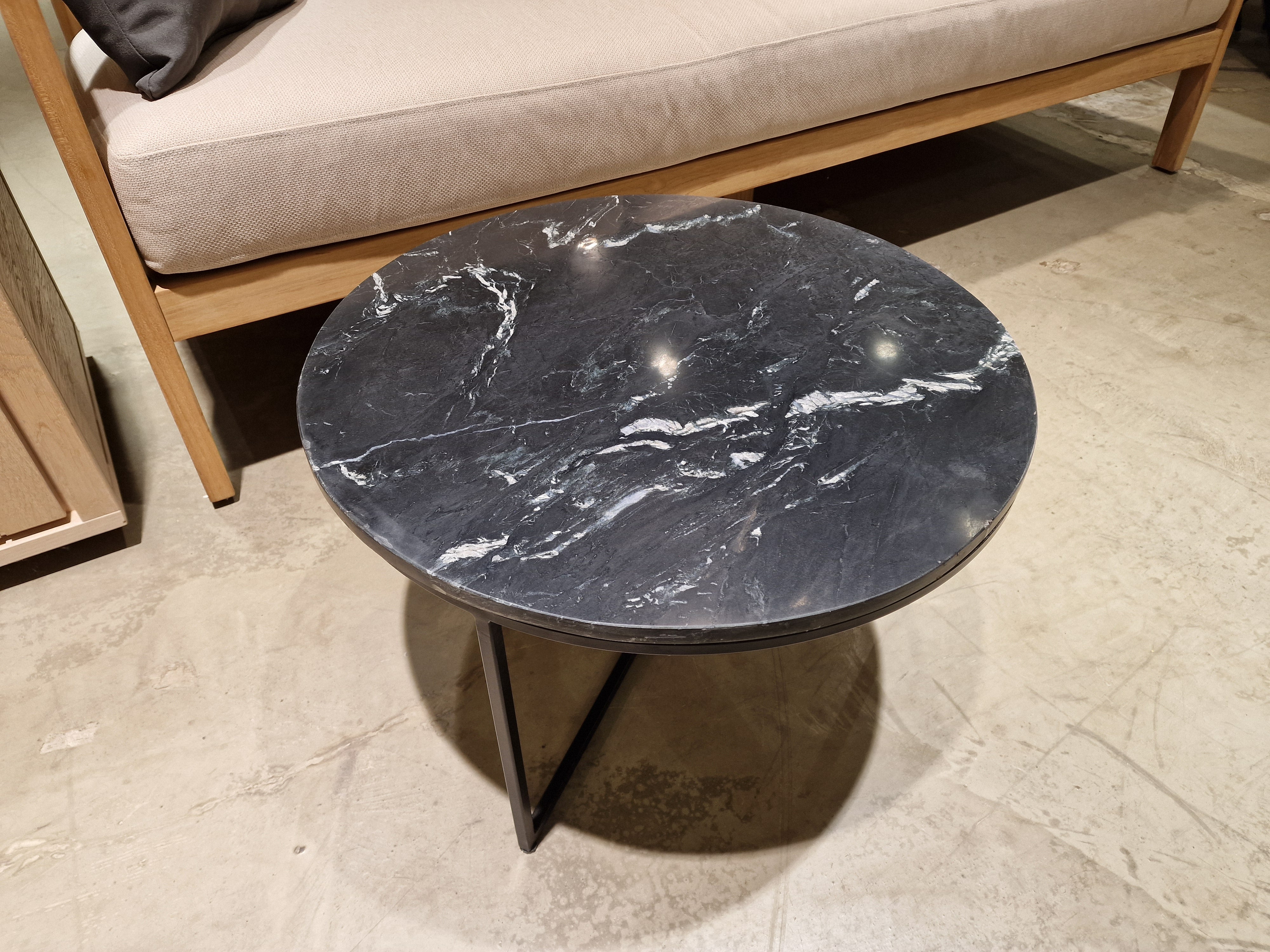 Marmer Salontafel Rond 60cm Zwart met Zwart Metalen Onderstel