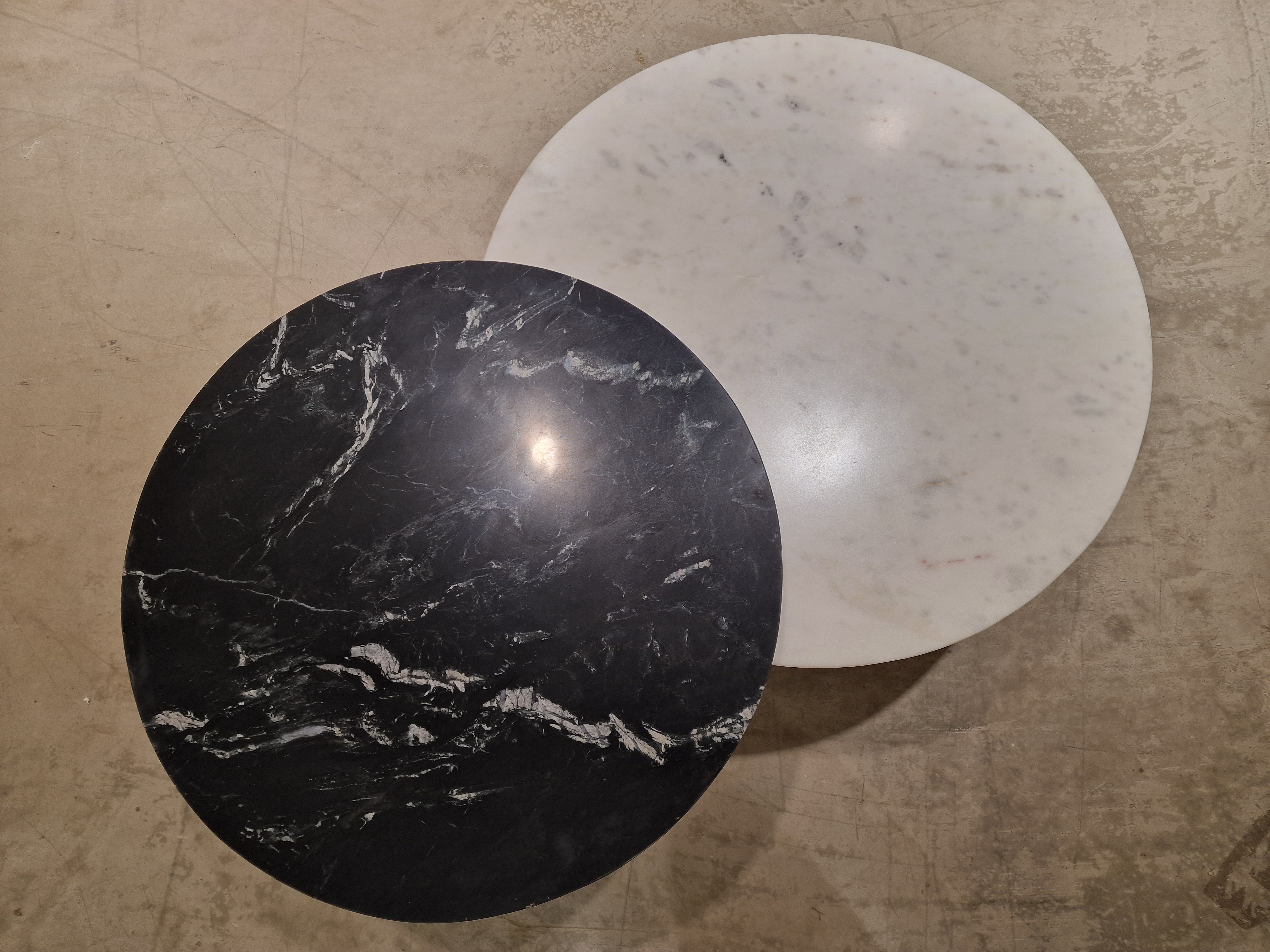 Marmer Carrara Salontafel Rond 70cm Wit met Zwart Metalen Onderstel