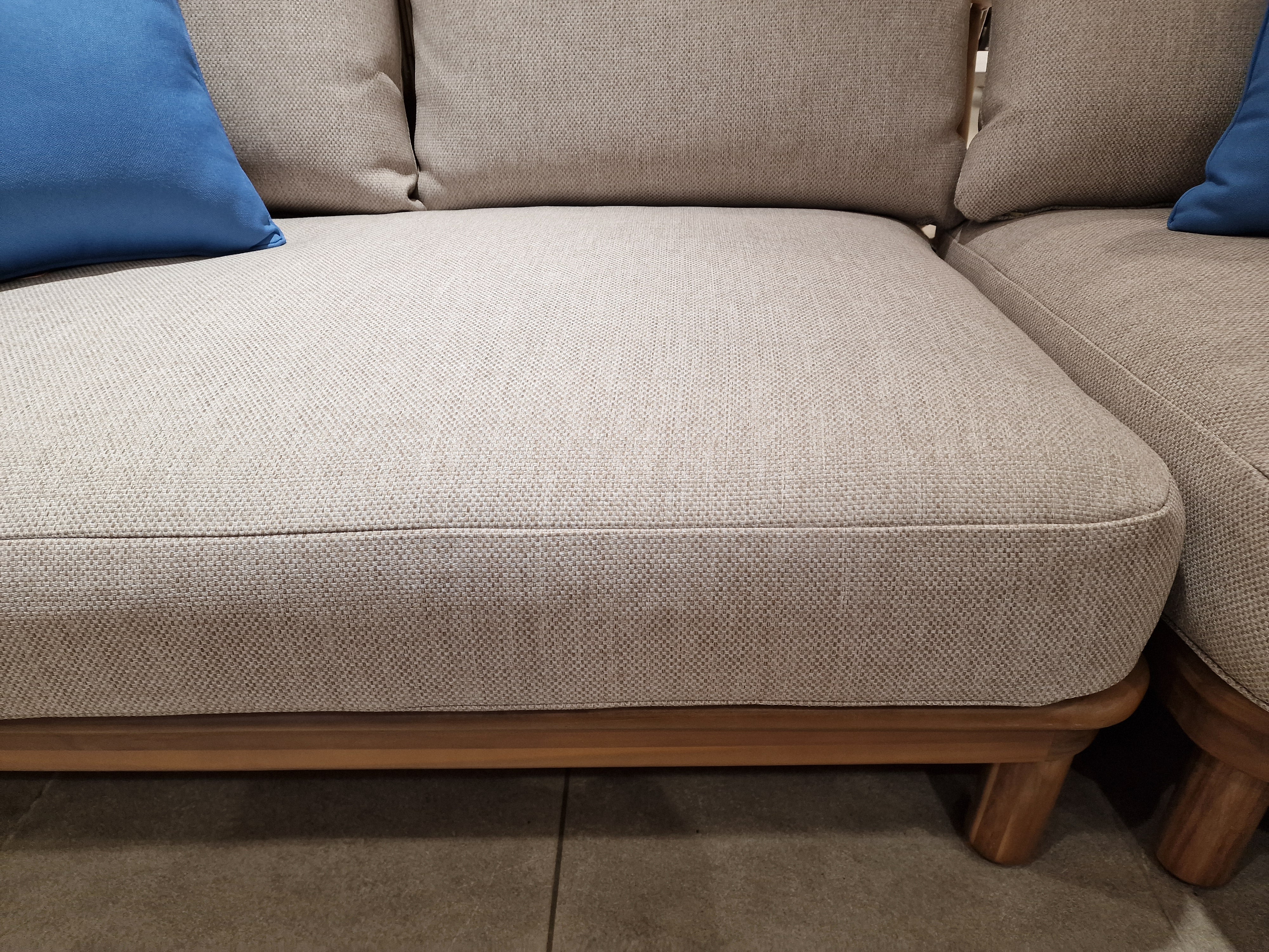 Salvador Hoeklounge - Acacia Light Teak Look - Alu Rugleuning Sand - Kussens Serval Light Brown Olefin 370 - Luxury Lounge