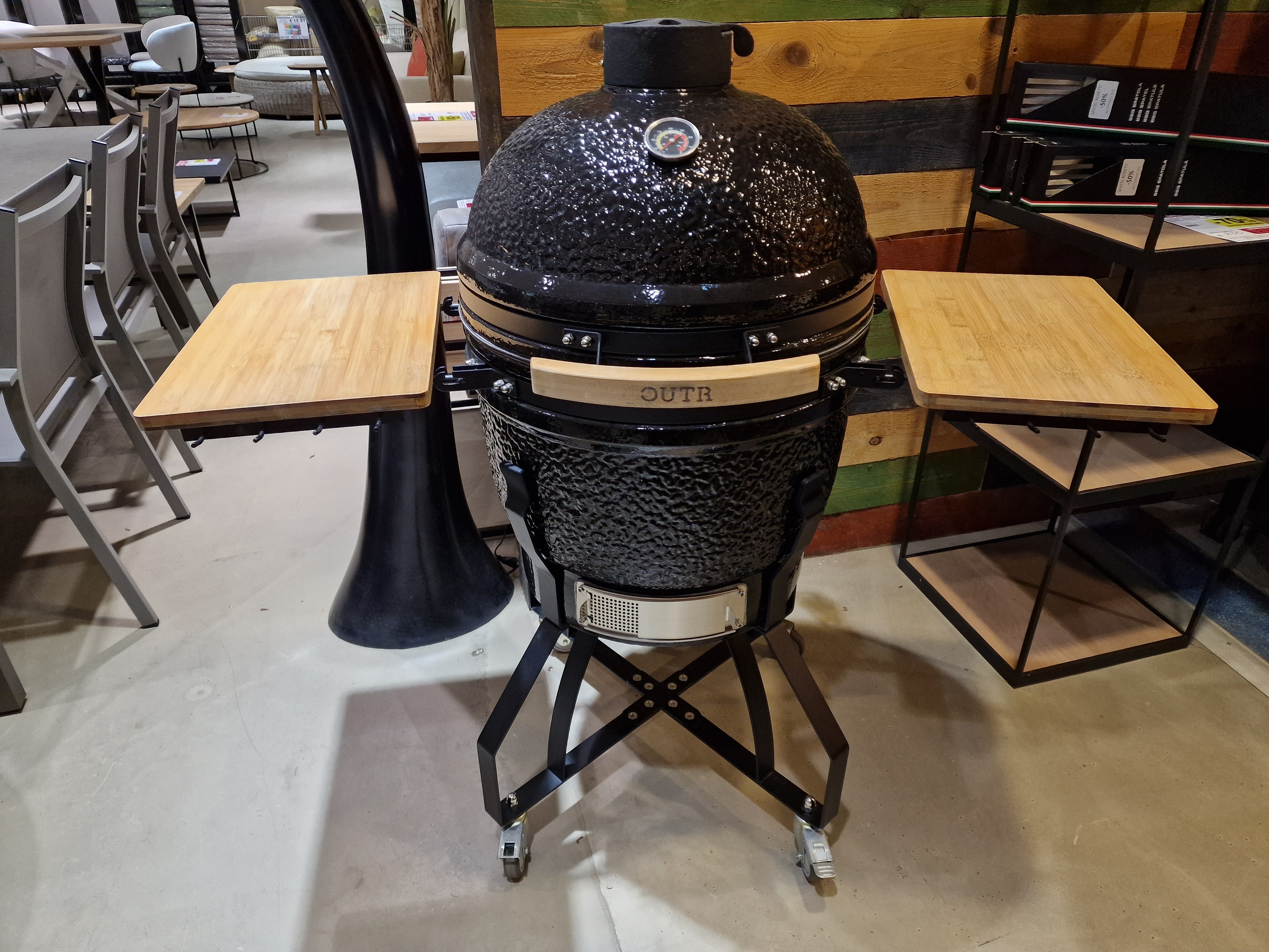 Outr Kamado Grill Large 55 - Zwart