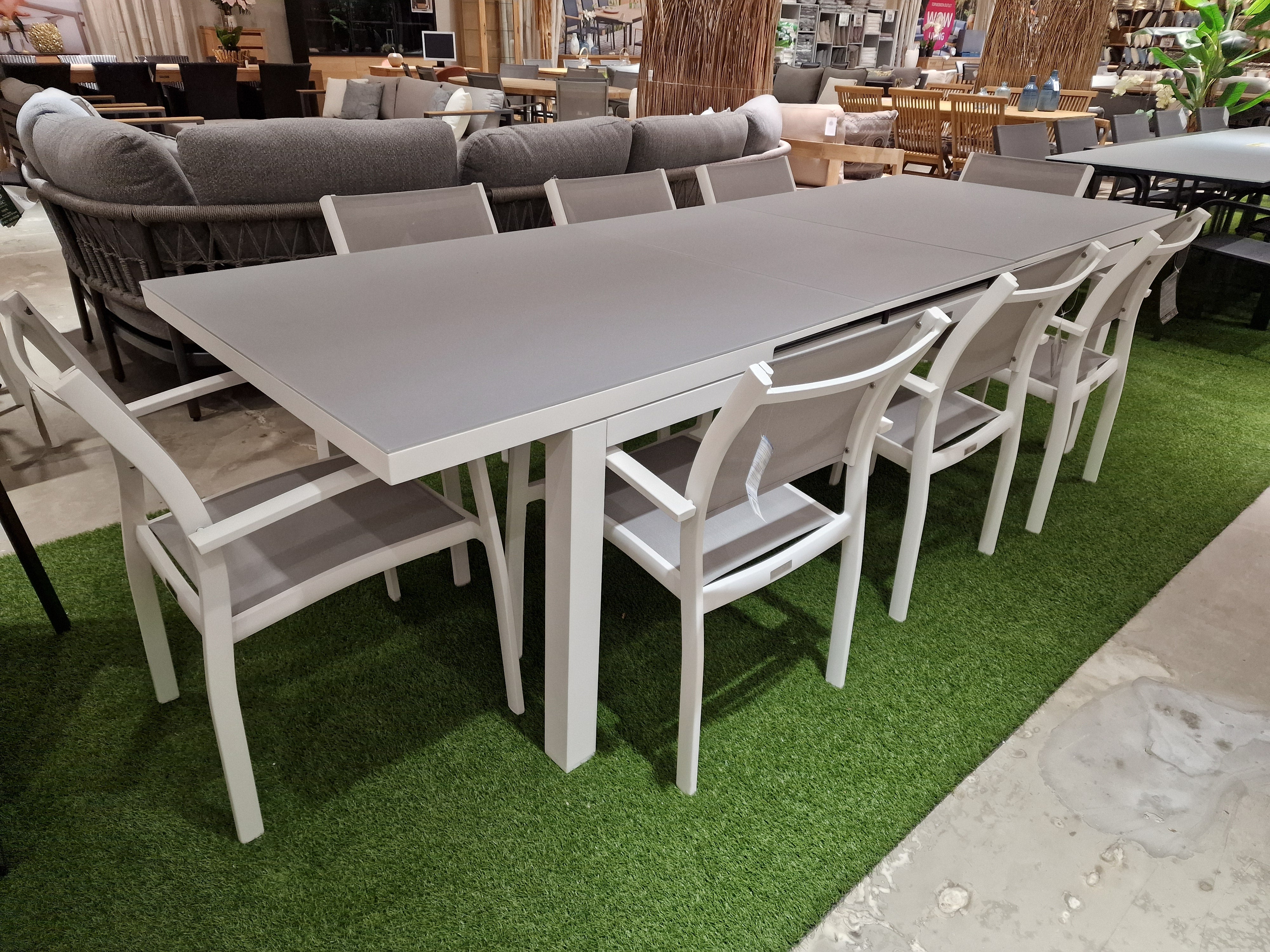 Alu Tuintafel Uitschuifbaar Garda White Mat + Glas Top Light Grey - 220 - 280 x 100 cm