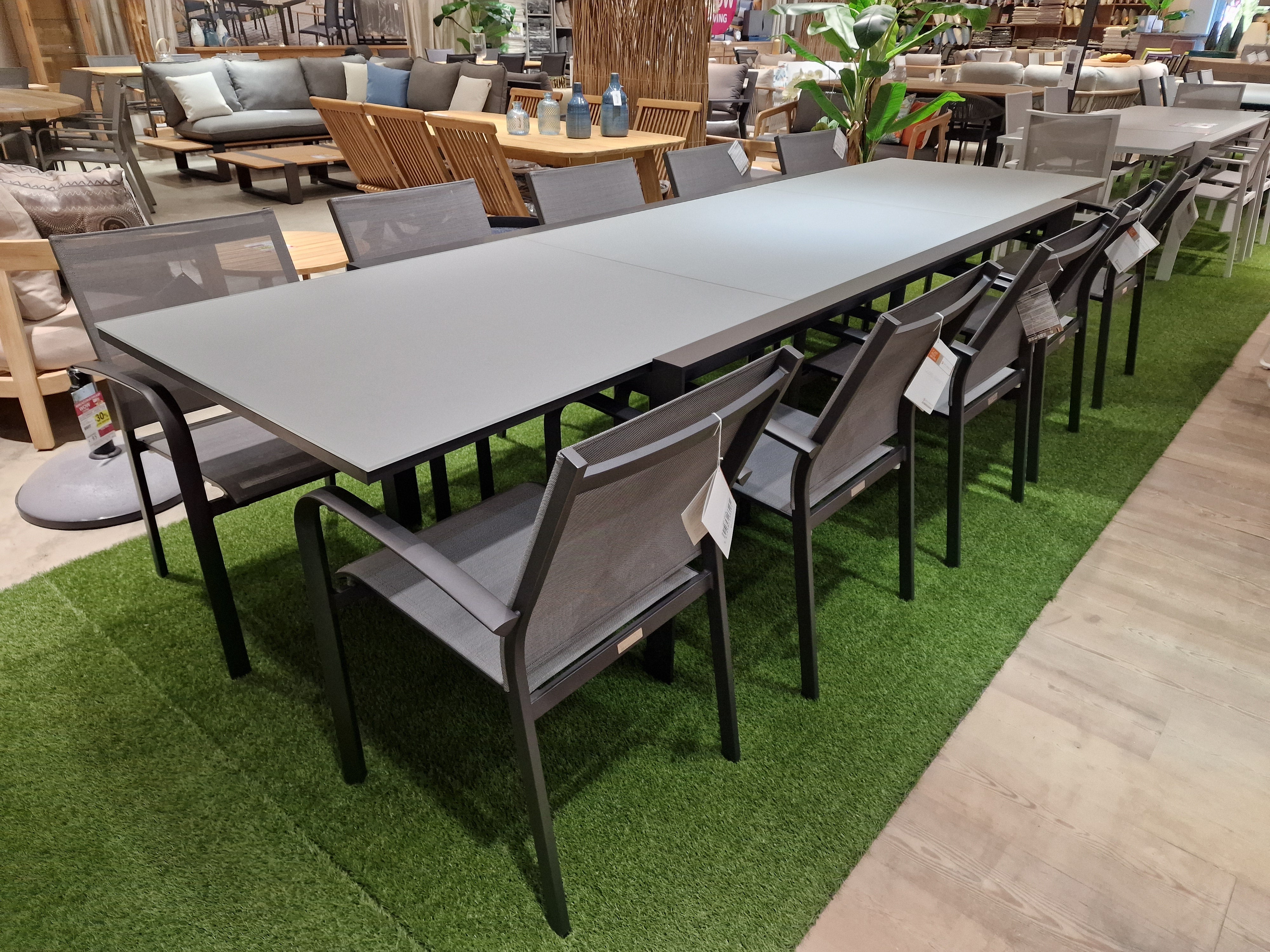 Alu Tuintafel Uitschuifbaar Geneve Charcoal Mat 220-340 x 106 cm - Top glas Light Grey