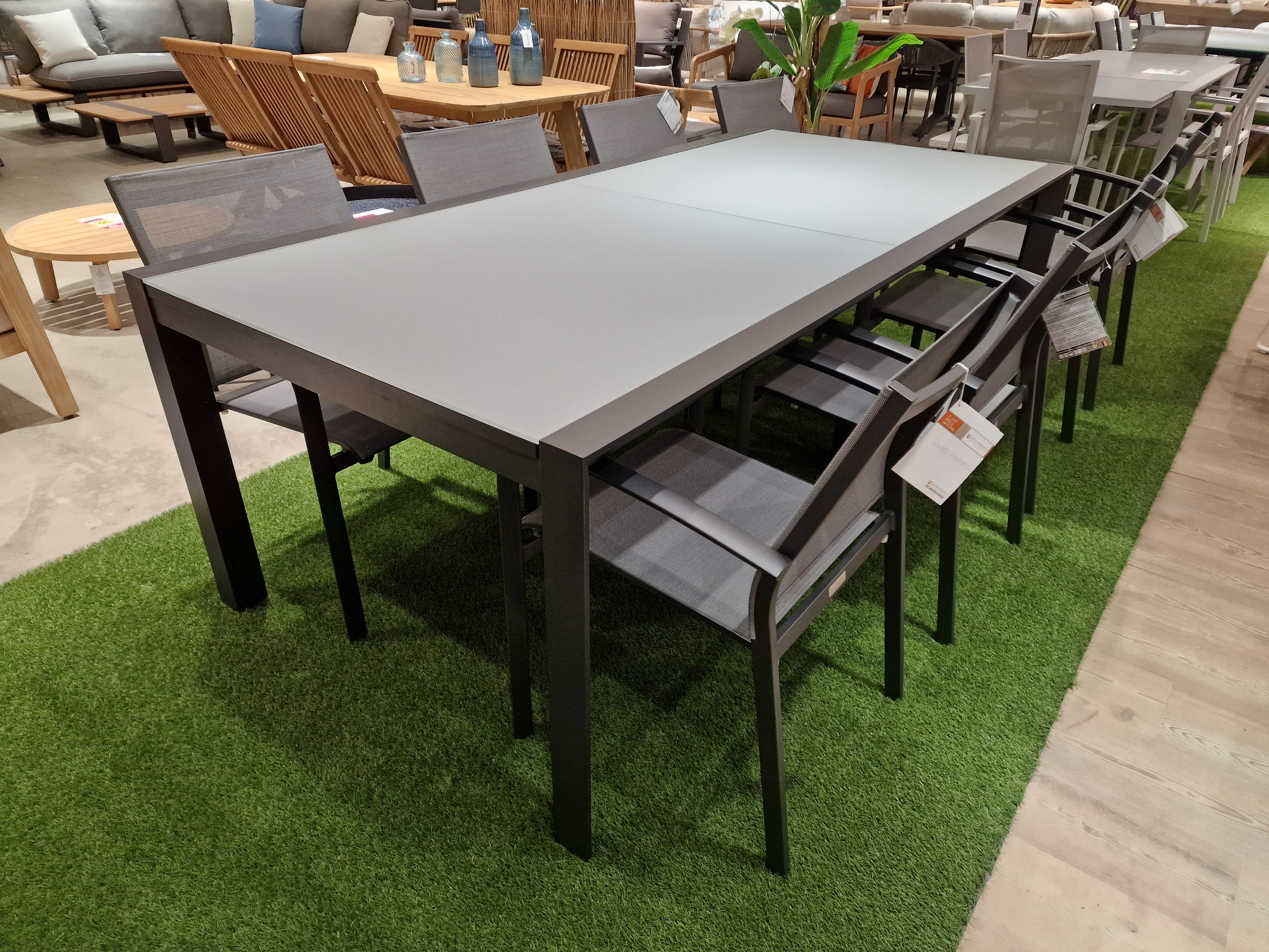 Alu Tuintafel Uitschuifbaar Geneve Charcoal Mat 220-340 x 106 cm - Top glas Light Grey