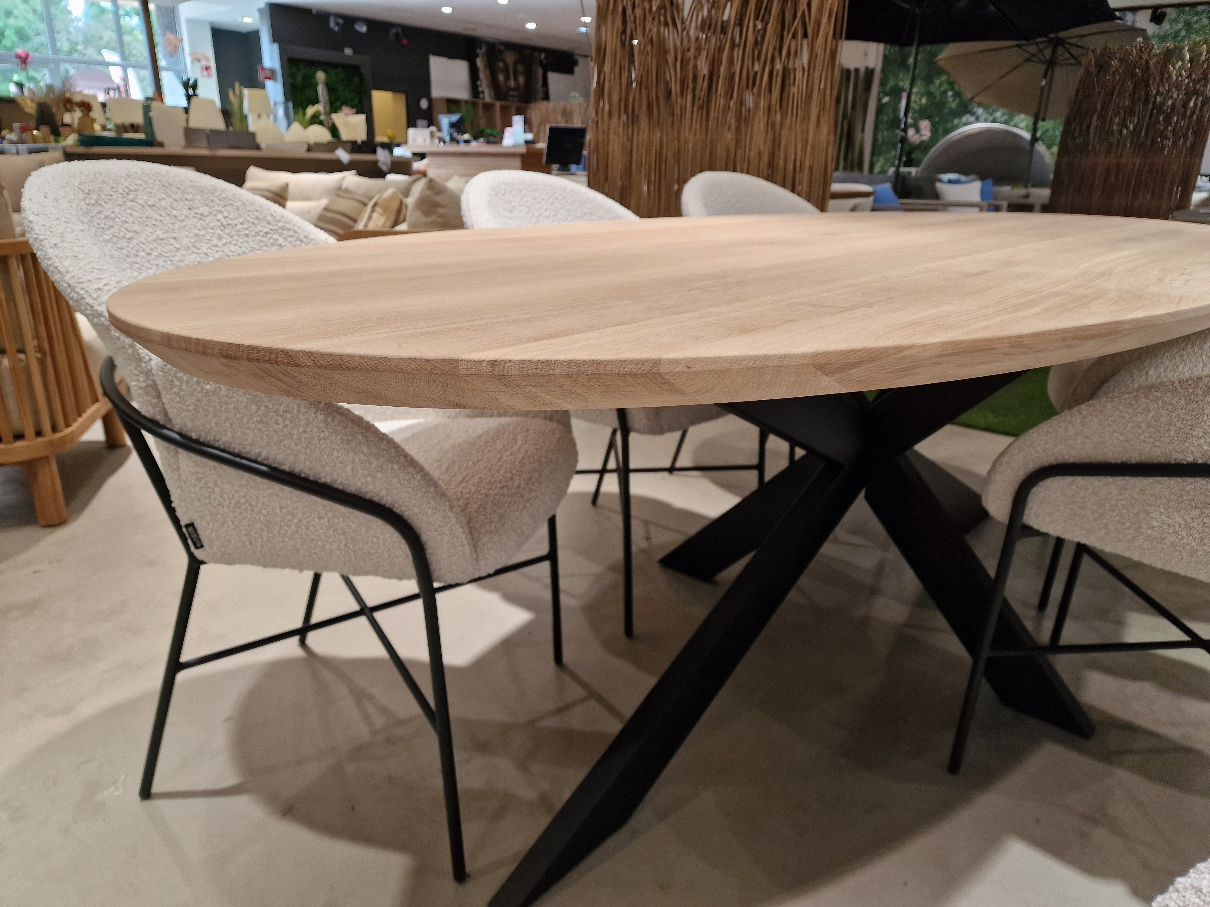 Eik Interieurtafel Rechthoek Afgeschuind 300 x 100cm Naturel - Spiderpoot Zwart Metaal