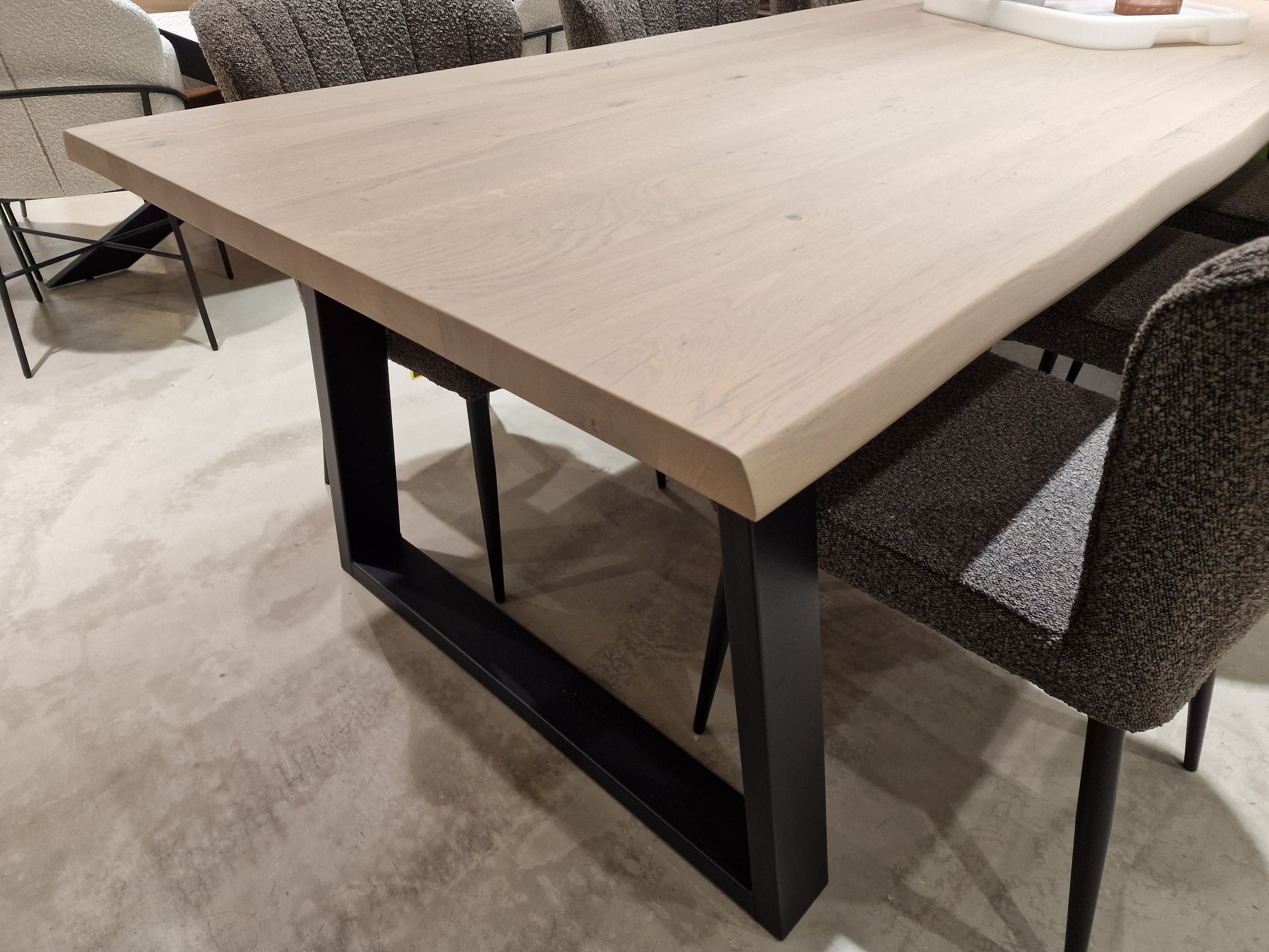 Eik Interieurtafel Rechthoekig 200 x 100cm Naturel Afgeschuind - U-Poten Zwart Metaal