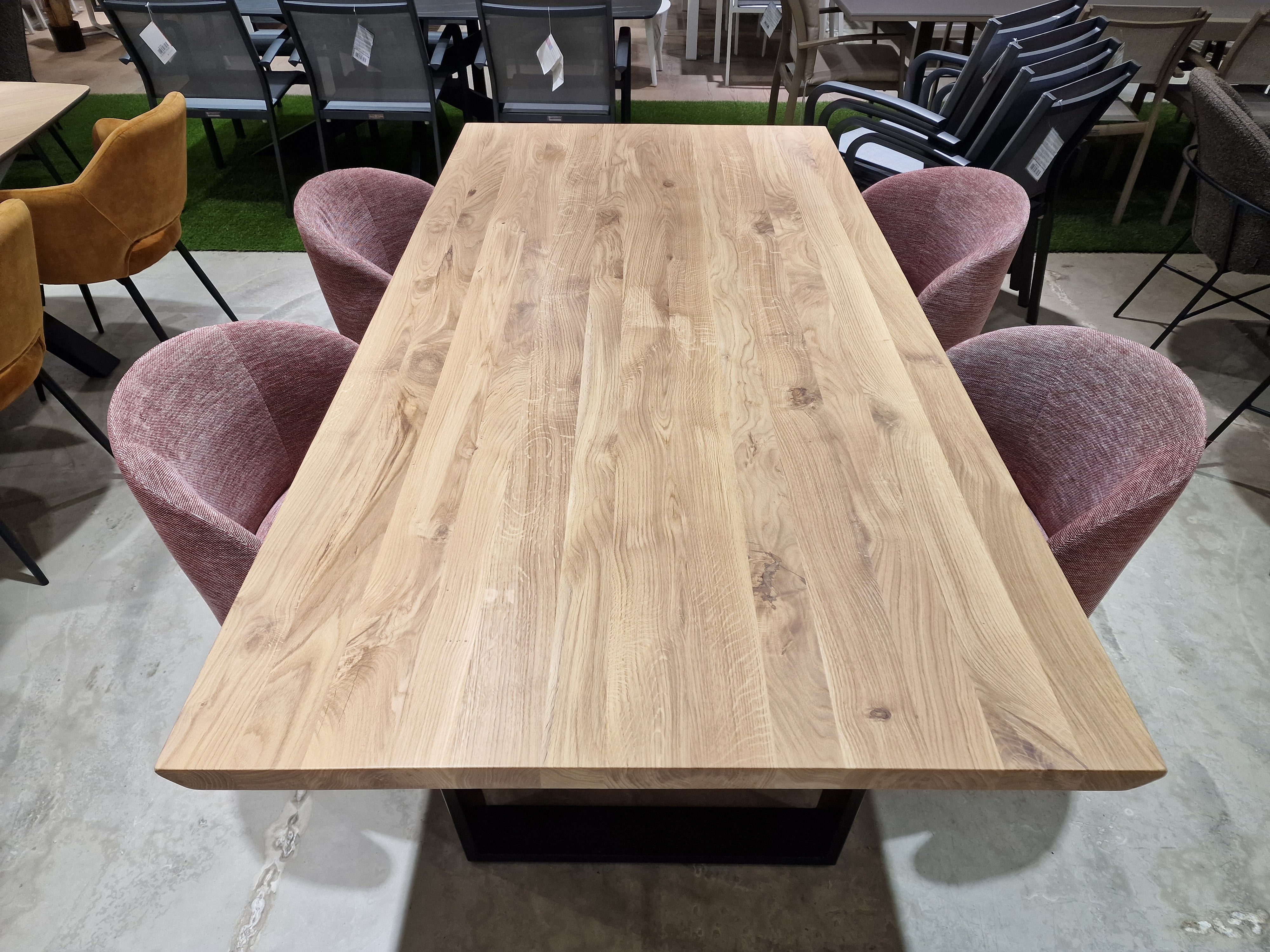 Eik interieurtafel Rechthoekig 260 x 100cm Naturel Afgeschuind - U-Poot Zwart Metaal