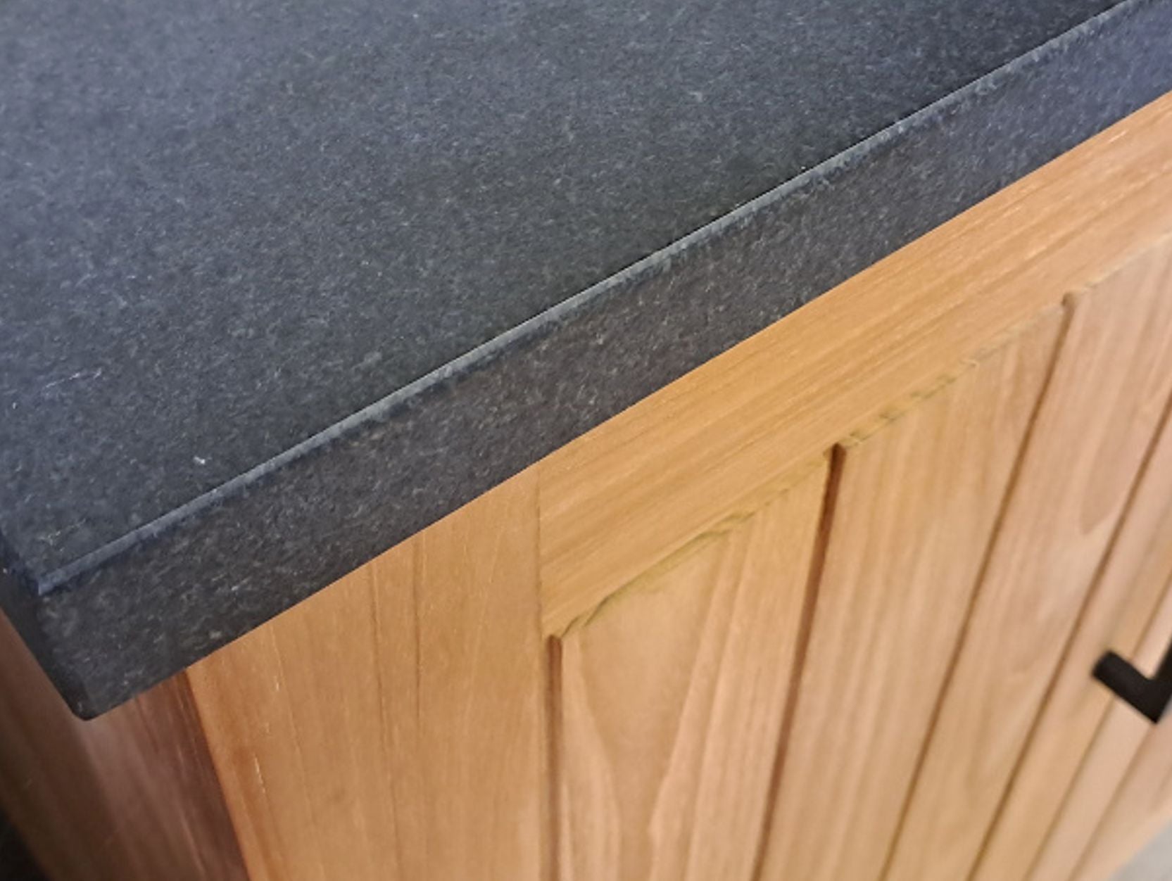 Teak Badkamermeubel New Cannes 105cm + 1 Onderbouw Square Waskom + Matte Graniet