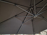 Zweefparasol Challenger T1 300 x 300cm Doek Faded Black + Graniet Voet 90KG