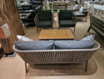 Alu AVO 2-zit + Clubzetel - Charcoal Frame met Taupe Textelene Rope Donkergrijze zit + Salontafel met Teak Top