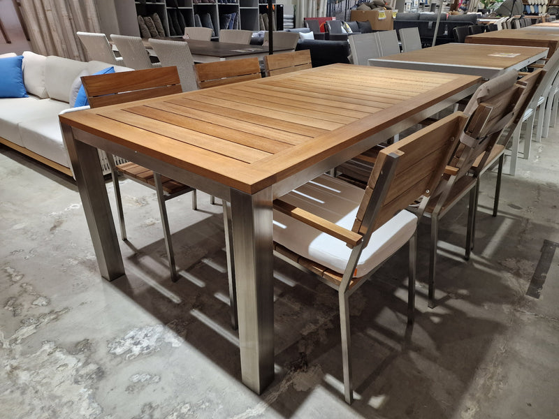 Teak Tuintafel Rechthoekig met Inox Poten - 240x100x75cm LBH