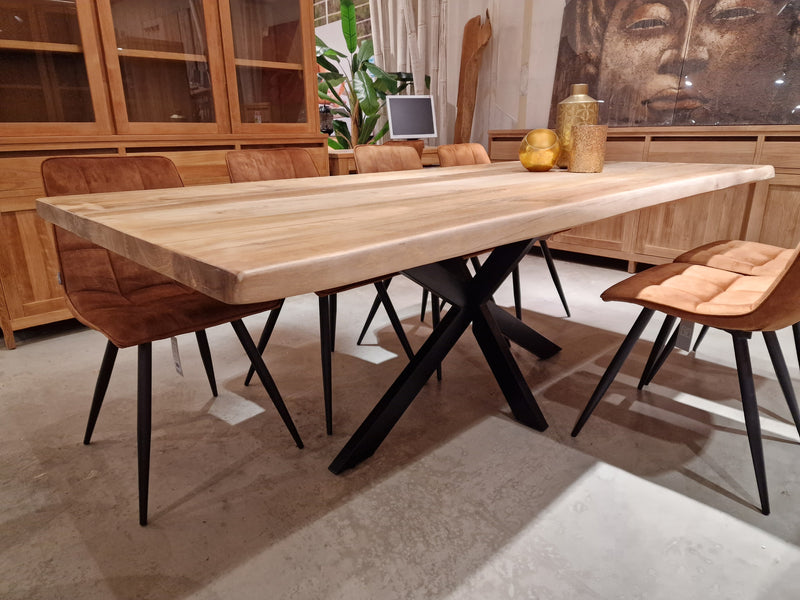 Teak Interieurtafel Alami Rechthoekig 220 x 100cm Naturel Boomstam met zwart metalen Spider-Poot