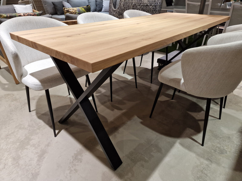 Eik Interieurtafel Rechthoek 200 x 75cm Naturel Recht met zwart metalen X-Poten
