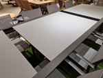 Alu Tuintafel Uitschuifbaar Geneve Charcoal Mat 220-340 x 106 cm - Top glas Light Grey
