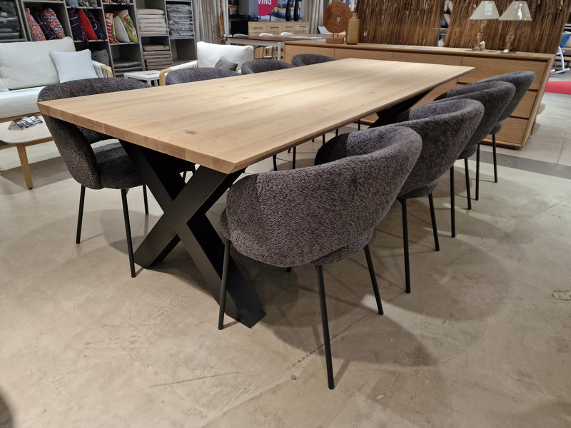 Eik Interieurtafel Rechthoek Afgeschuind 260 x 100cm Naturel - X-Poten Zwart Metaal