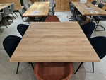 Eik interieurtafel Vierkant 140 x 140cm Boomstam - Spider Poot Zwart Metaal