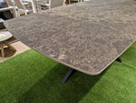 Keramische interieurtafel Deens Ovaal 240 x 110cm Recht - Spiderpoot Zwart metaal
